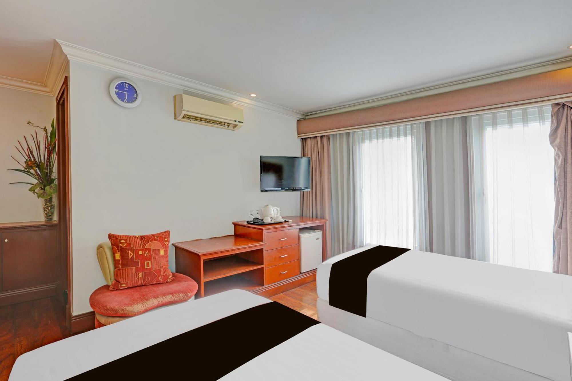 Townhouse Oak Vip Suites, Near Pnr Pasay Evangelista, Makati Manila Makati City Exterior photo