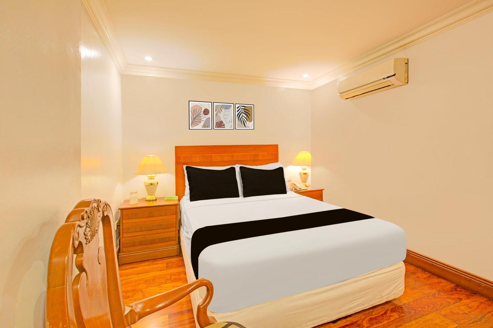 Townhouse Oak Vip Suites, Near Pnr Pasay Evangelista, Makati Manila Makati City Exterior photo